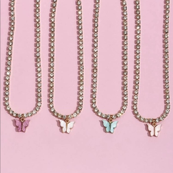 Rhinestone butterfly necklace - Picture 2 of 2